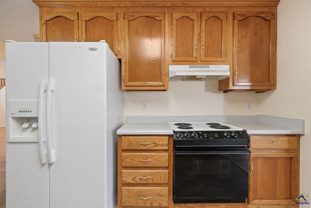 102 Meadow Court, Warner Robins, GA 31088