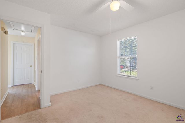 102 Meadow Court, Warner Robins, GA 31088