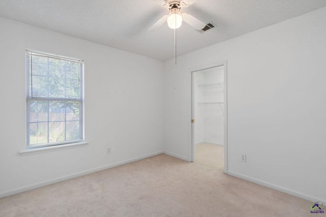102 Meadow Court, Warner Robins, GA 31088