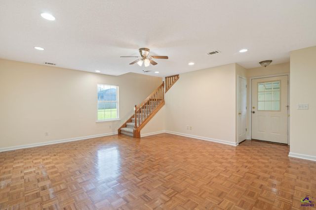 102 Meadow Court, Warner Robins, GA 31088
