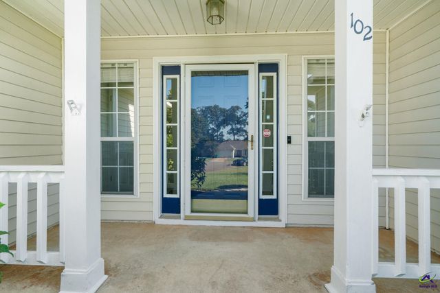 102 Meadow Court, Warner Robins, GA 31088