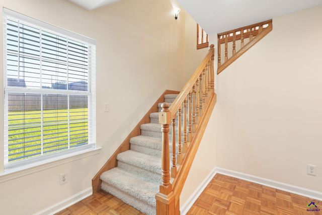102 Meadow Court, Warner Robins, GA 31088