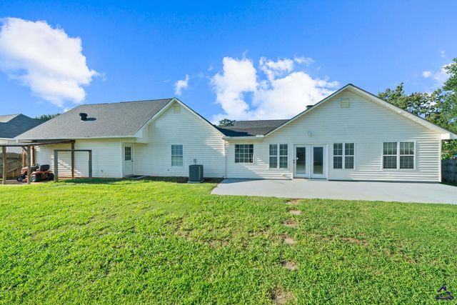 102 Meadow Court, Warner Robins, GA 31088