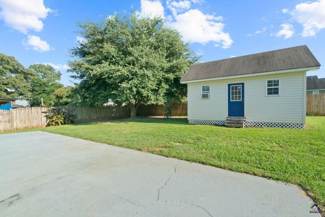 102 Meadow Court, Warner Robins, GA 31088