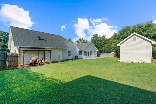 102 Meadow Court, Warner Robins, GA 31088