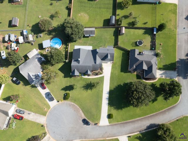 102 Meadow Court, Warner Robins, GA 31088