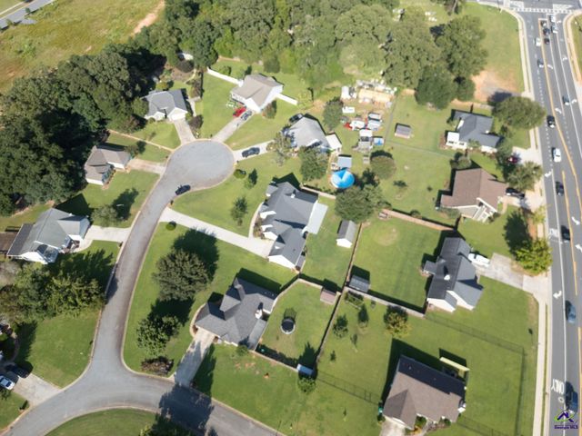 102 Meadow Court, Warner Robins, GA 31088