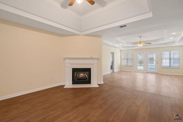 102 Meadow Court, Warner Robins, GA 31088