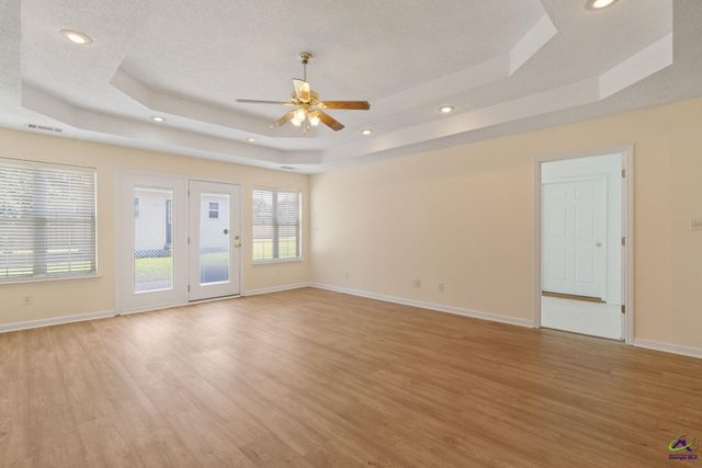 102 Meadow Court, Warner Robins, GA 31088