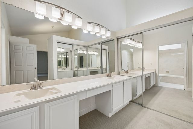 18040 Midway Road 218, Dallas, TX 75287