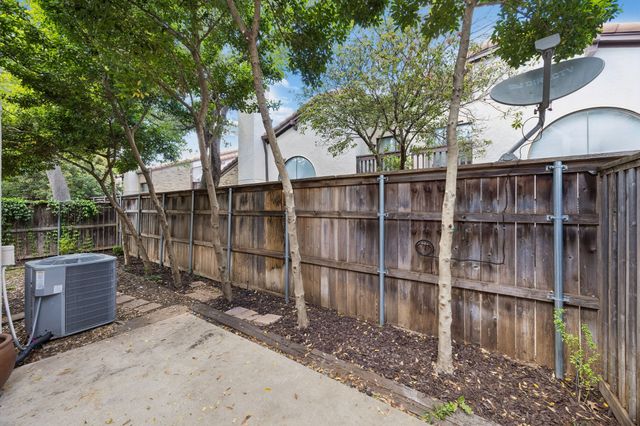 18040 Midway Road 218, Dallas, TX 75287