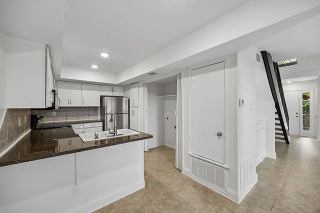 18040 Midway Road 218, Dallas, TX 75287