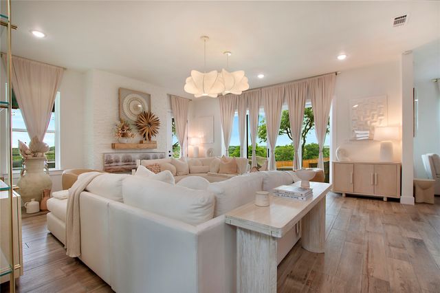 301 Paint Pony Trail N, Fort Worth, TX 76108