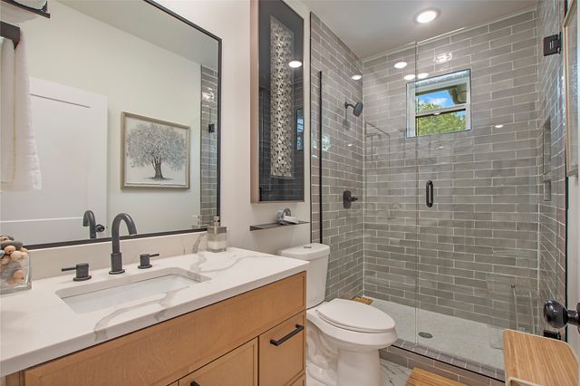 301 Paint Pony Trail N, Fort Worth, TX 76108