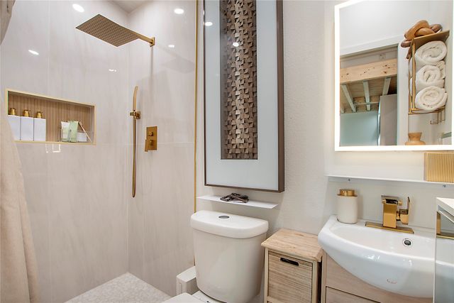 301 Paint Pony Trail N, Fort Worth, TX 76108