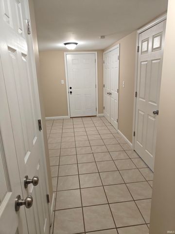 6401 E Oak Street, Evansville, IN 47715