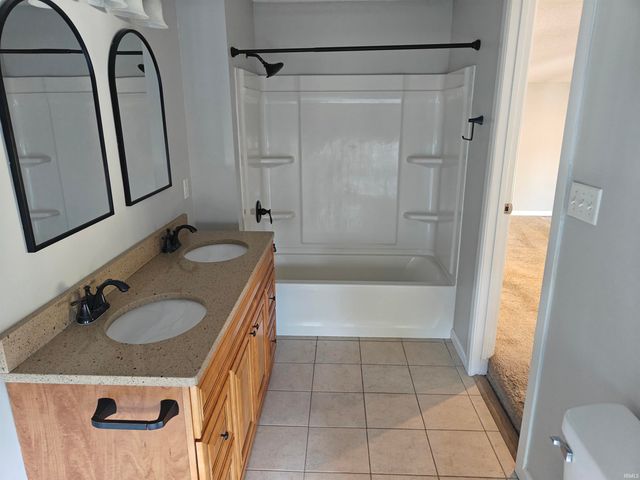 6401 E Oak Street, Evansville, IN 47715