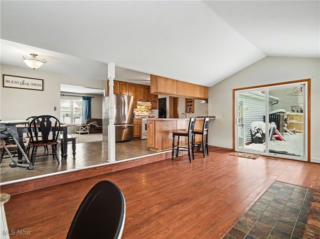 10000 Munich Drive, Parma, OH 44130