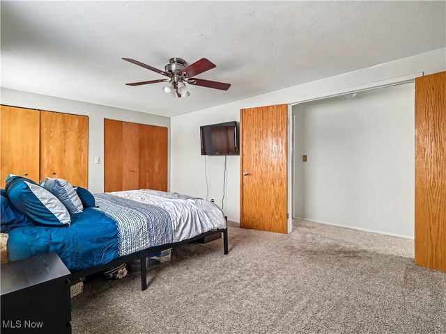 10000 Munich Drive, Parma, OH 44130