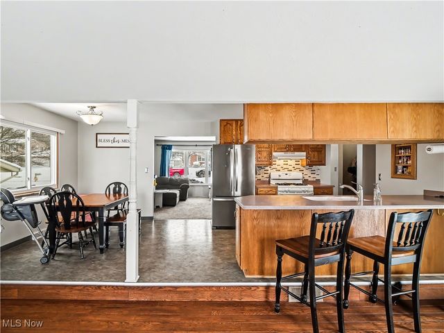 10000 Munich Drive, Parma, OH 44130