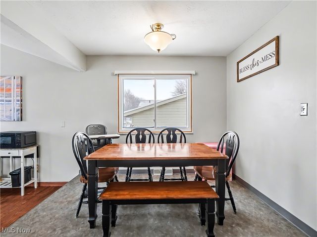 10000 Munich Drive, Parma, OH 44130