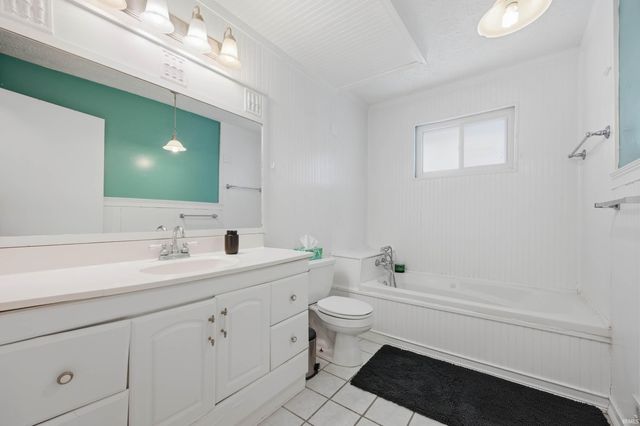 607 N Shellbark Road, Muncie, IN 47304