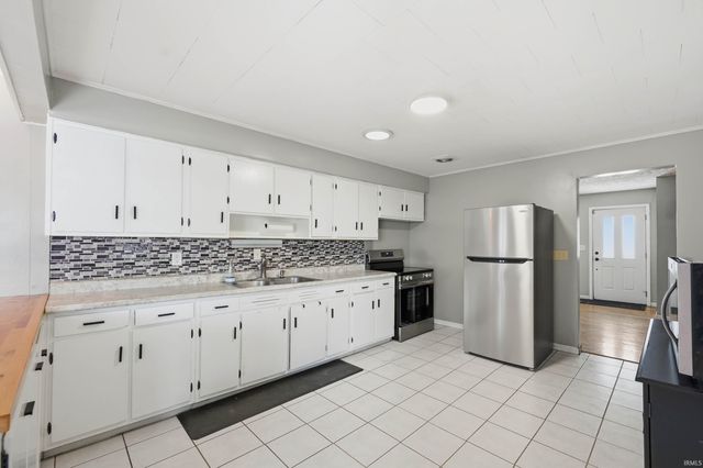 607 N Shellbark Road, Muncie, IN 47304