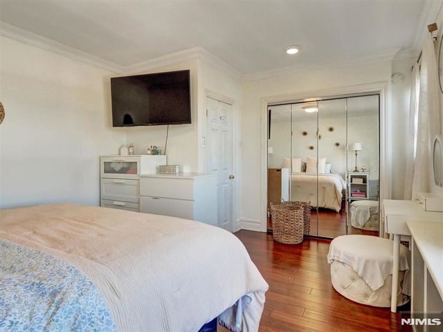 24 54th Street, Bayonne, NJ 07002