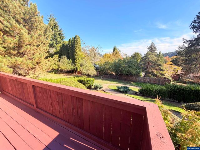 4153 NW Tamarack Dr, Corvallis, OR 97330