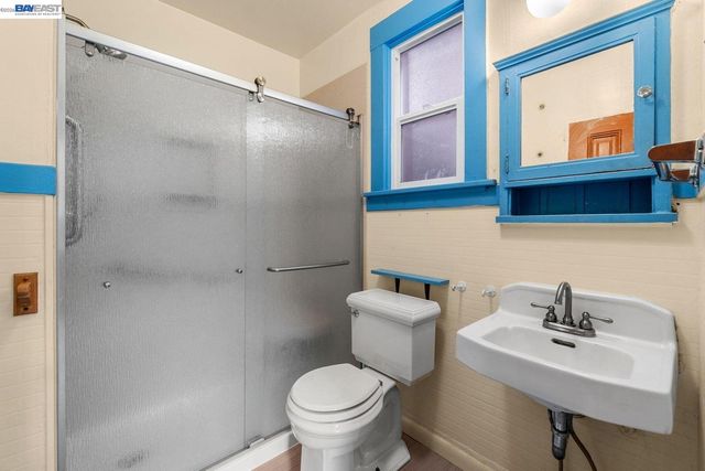 2303 Union St, Eureka, CA 95501