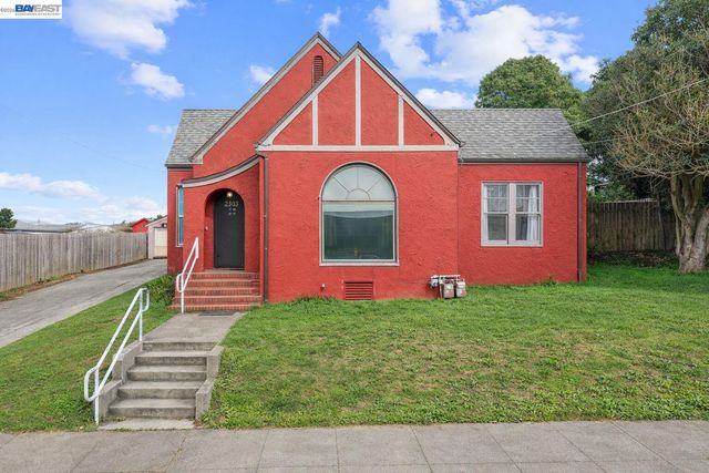 2303 Union St, Eureka, CA 95501