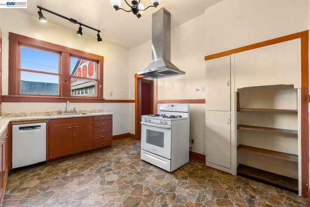 2303 Union St, Eureka, CA 95501