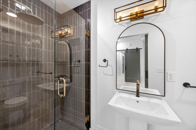 117 E 7th St Apt 706F, Chattanooga, TN 37402