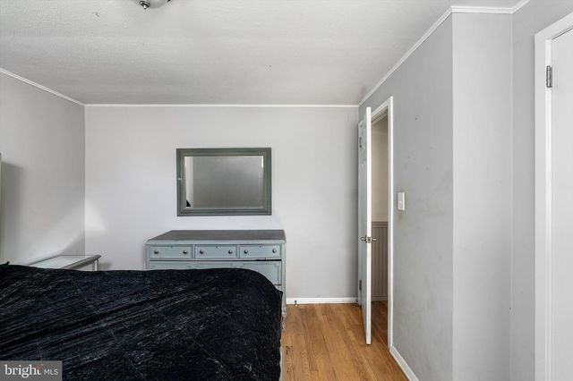 8 BENSON LN, Hamilton, NJ 08610