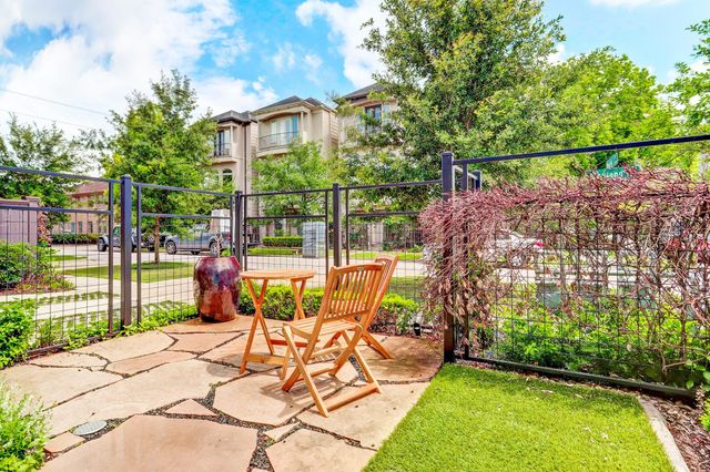 1916 Maryland Street, Houston, TX 77019