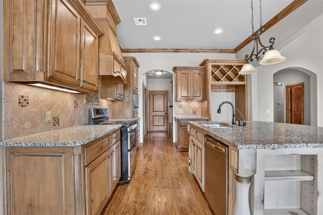 9021 NW 148th Place, Yukon, OK 73099