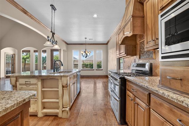 9021 NW 148th Place, Yukon, OK 73099