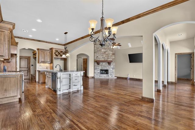 9021 NW 148th Place, Yukon, OK 73099