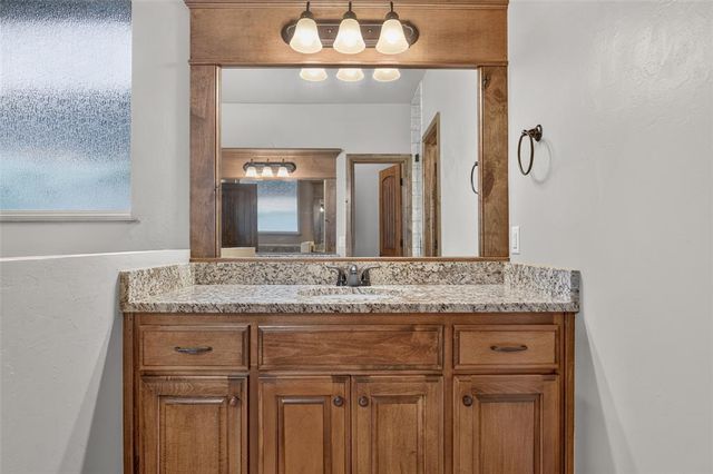 9021 NW 148th Place, Yukon, OK 73099