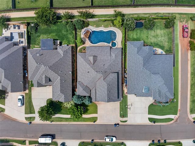 9021 NW 148th Place, Yukon, OK 73099