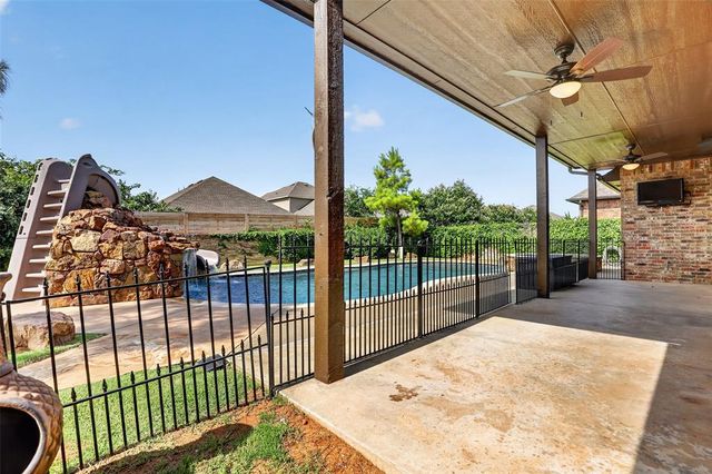 9021 NW 148th Place, Yukon, OK 73099