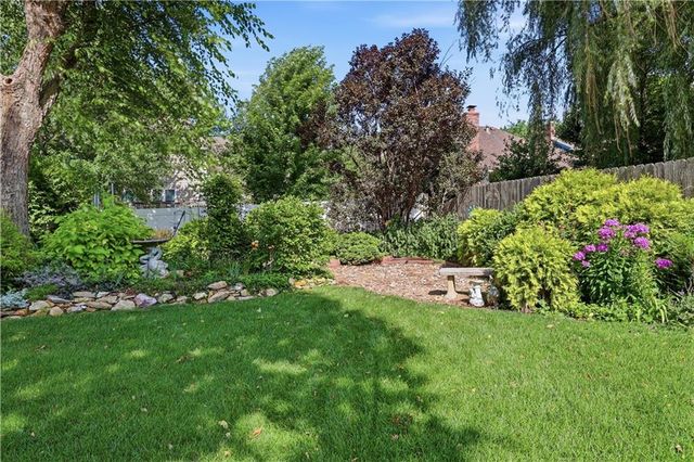 11724 Craig Street, Overland Park, KS 66210