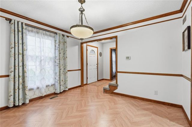 11724 Craig Street, Overland Park, KS 66210