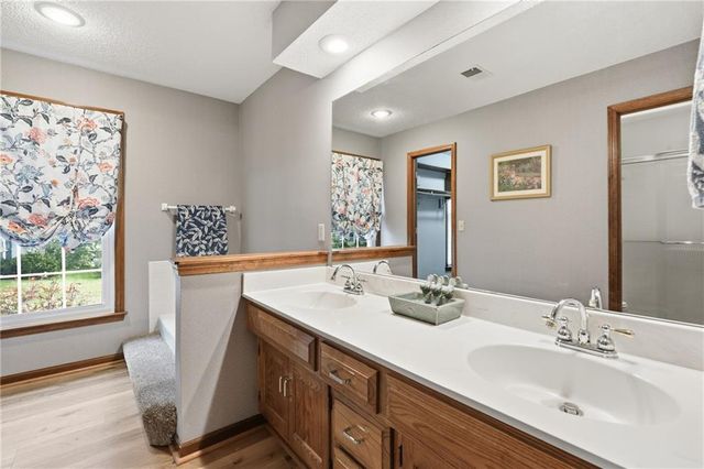 11724 Craig Street, Overland Park, KS 66210
