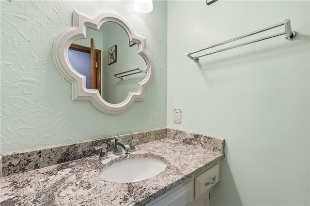 11724 Craig Street, Overland Park, KS 66210