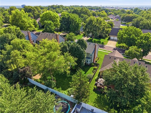 11724 Craig Street, Overland Park, KS 66210