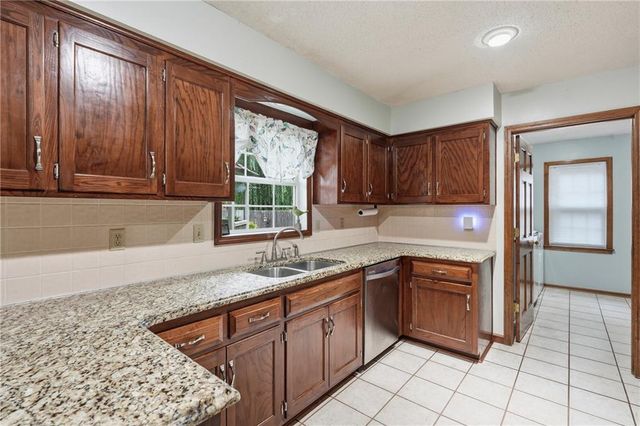 11724 Craig Street, Overland Park, KS 66210