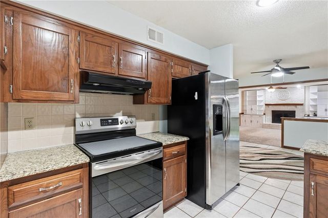 11724 Craig Street, Overland Park, KS 66210