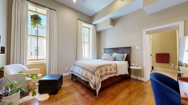 927 Cherokee Rd APT 1, Louisville, KY 40204