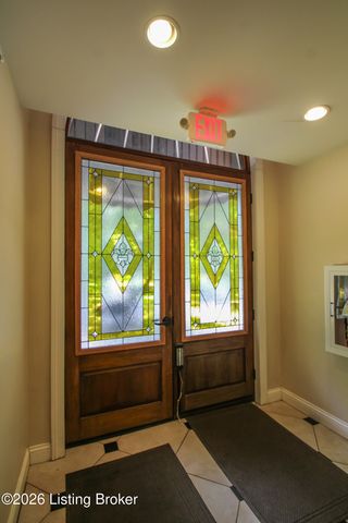 927 Cherokee Rd APT 1, Louisville, KY 40204
